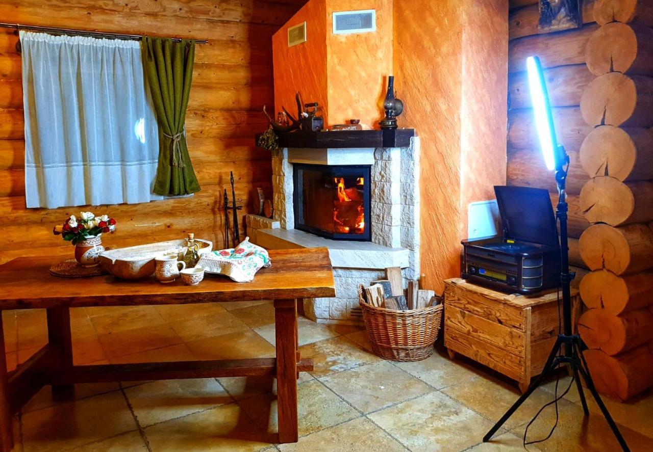 Апартаменты Casuta Din Padure Пьятра-Нямц Экстерьер фото